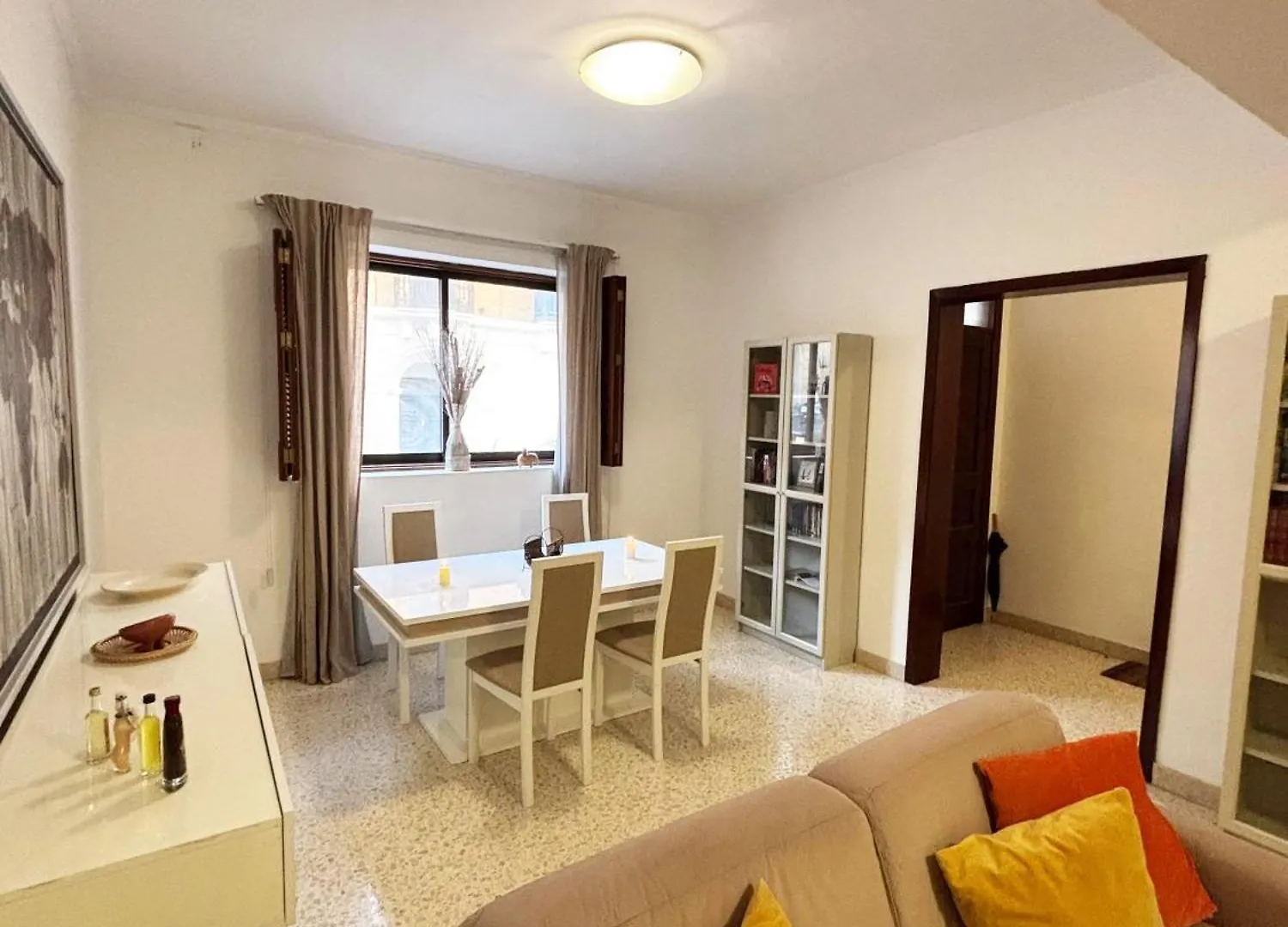 Sliema Sea Side Large Apartment Málta