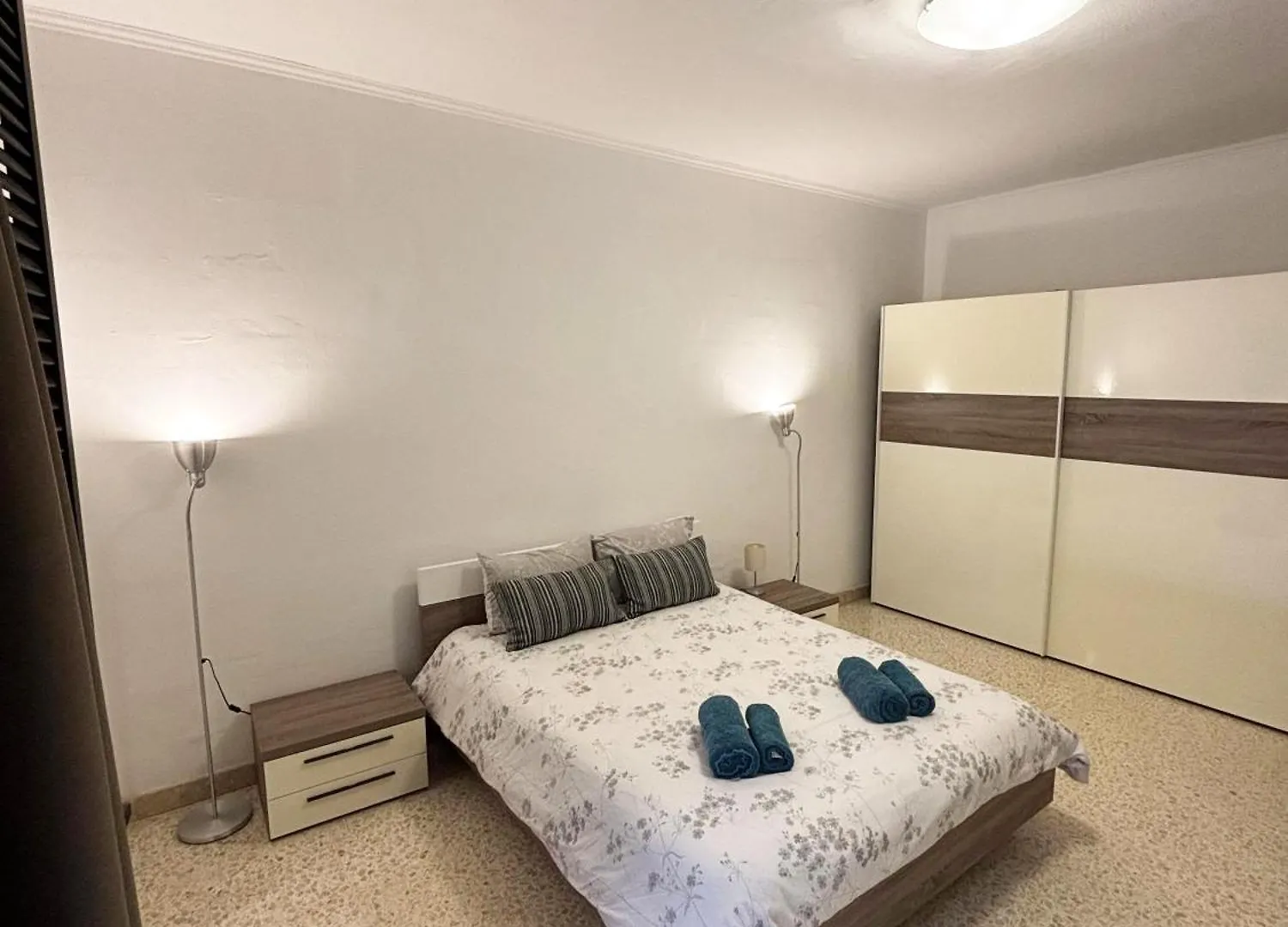 Sliema Sea Side Large Apartment